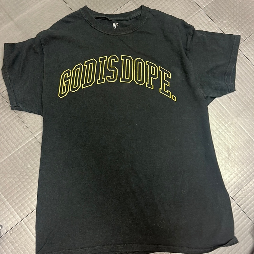 GOD IS DOPE BLACK SIZE MEDIUM T-SHIRT